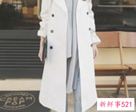 白色毛呢大衣配什么颜色毛衣好看