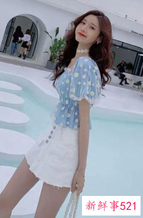 平胸怎么穿衣服好看