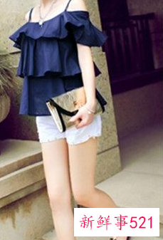 夏季怎样穿吊带好看