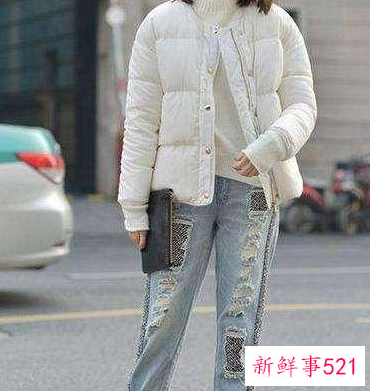 冬天穿羽绒服配什么裤子