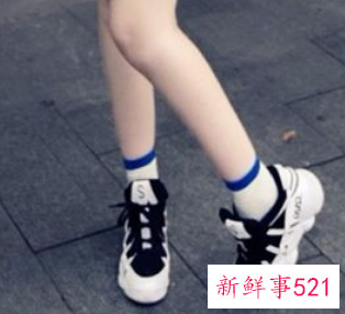 半身裙子的搭配什么鞋子