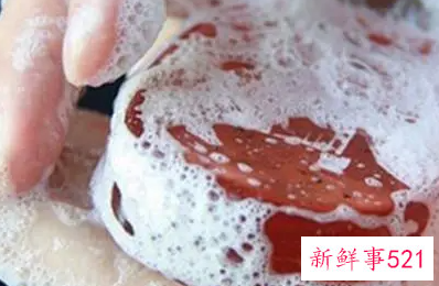 油性皮肤用香皂洗脸好吗