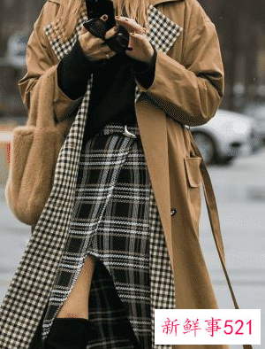 冬季卡其色半身裙如何搭配