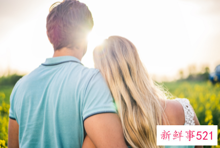 恋爱男朋友不发朋友圈