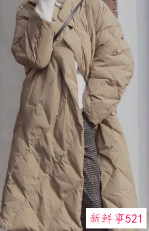 冬天穿羽绒服配什么裤子