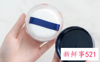 防晒后直接散粉会堵塞毛孔吗