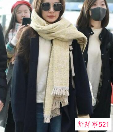 橘色配什么颜色好看