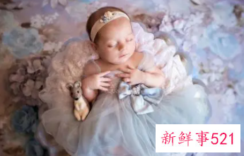 婴儿时期就应培养宝宝爱喝水的习惯