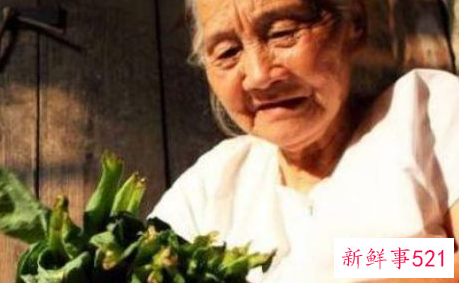 梦见自己家里面老人去世了