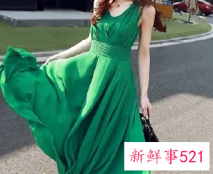 女生夏天霸气衣服搭配什么