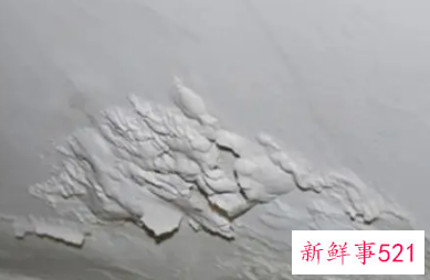 墙面潮湿有水怎么办