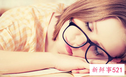 睡觉后背疼是怎么回事