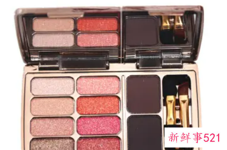 浪漫冬日亲手DIY粉色裸妆