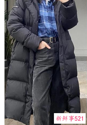 冬天穿羽绒服配什么裤子