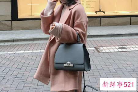 适合小个子穿的羊羔毛外套