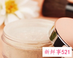防晒后直接散粉会堵塞毛孔吗