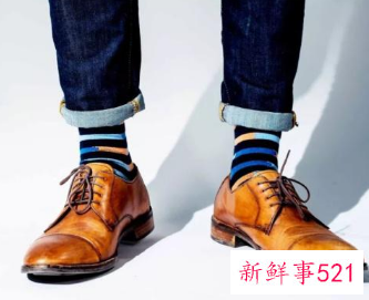 男士皮靴配牛仔裤图片