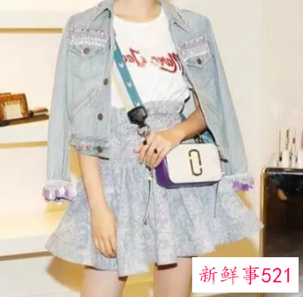 休闲运动装搭配什么包包