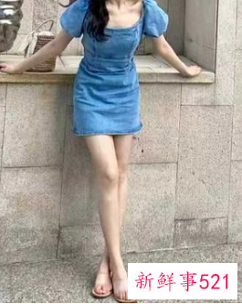 牛仔裙套装搭配什么鞋子