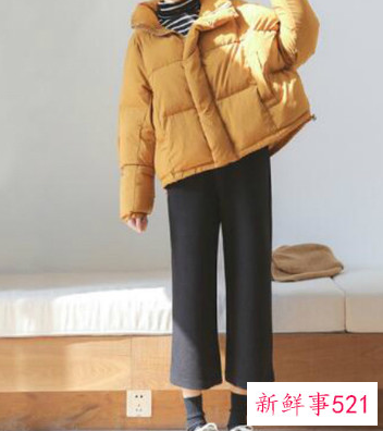 冬天穿羽绒服配什么裤子