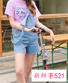 女学生夏季衣服搭配