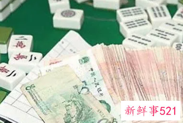 梦见自己赌博把钱输光