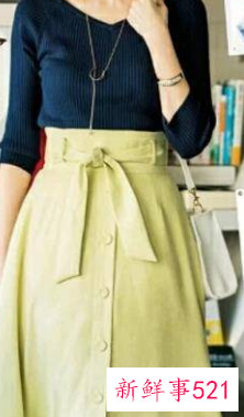 百褶裙搭配什么鞋