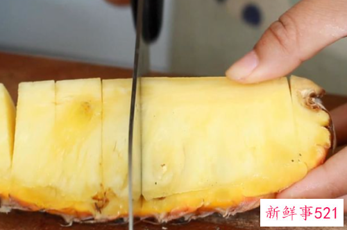凤梨正确削皮方法教程