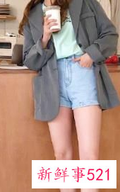 女学生夏季衣服搭配