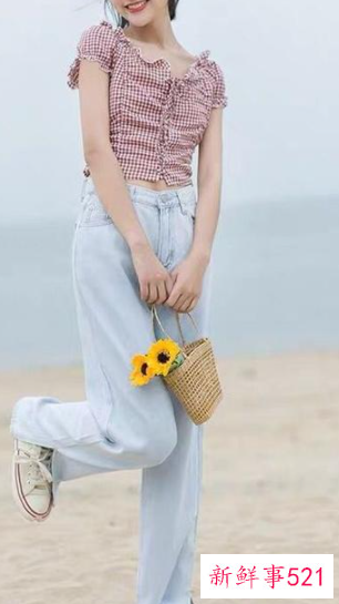 平胸怎么穿衣服好看