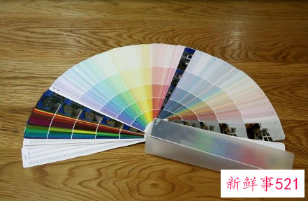 卧室背景墙要不要刷颜色