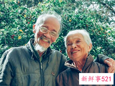 梦见自己家里面老人去世了