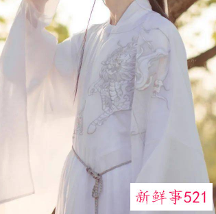 男装汉服下裙怎么穿