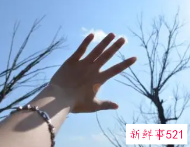 梦见自己很开心是什么意思