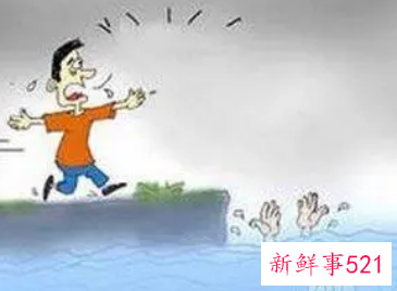 梦见有人掉河里