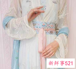 男装汉服下裙怎么穿