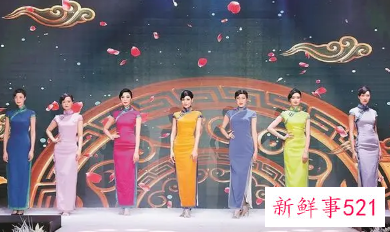 迪拜世博会中国国家馆上演东方旗袍秀