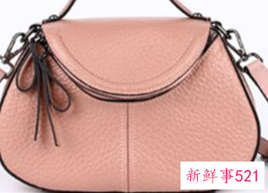 粉红色包包要怎么搭配