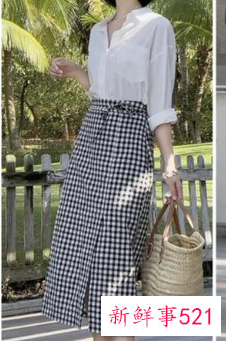 中年女人穿的裙子