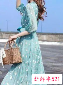 中年女人穿的裙子