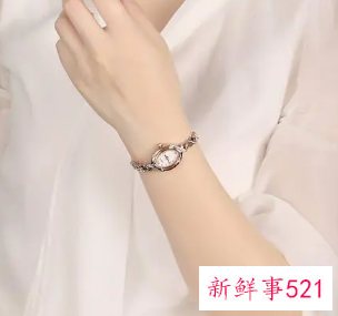 佩戴手表好看还是手链好看