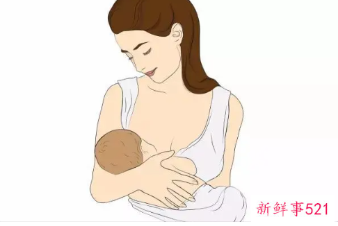 宝宝洗完澡喂母乳时间