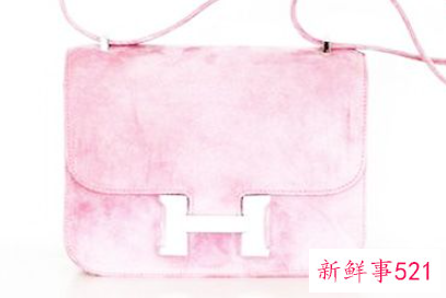 粉红色包包要怎么搭配