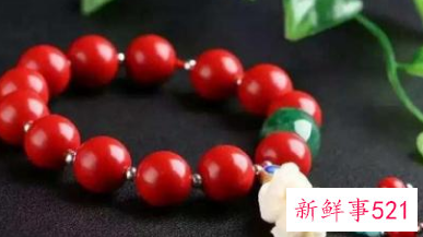 女生朱砂手串戴哪只手