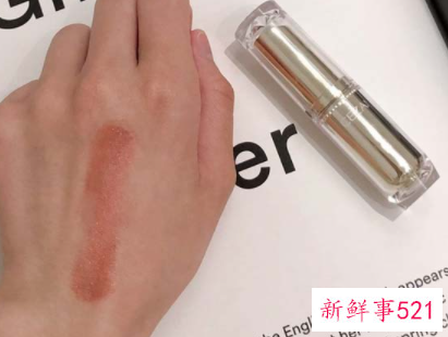 最适合素颜的口红色号