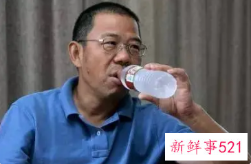 中国首富钟什么