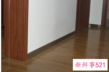 踢脚线的颜色怎样搭配