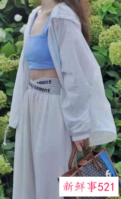 防晒衣配牛仔裤怎么搭配