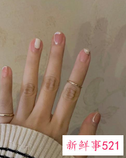 黄皮显白美甲图片