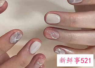 黄皮显白美甲图片